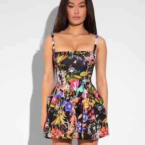 TA3 Squarey Convertible Bubble Dress size Large